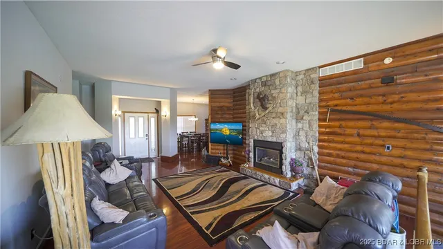 $994,900 | 531 Minnowbrook Road, Camdenton, MO 65020