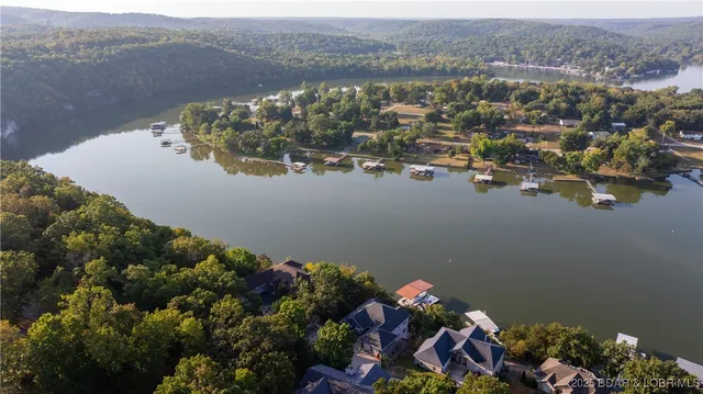 $994,900 | 531 Minnowbrook Road, Camdenton, MO 65020