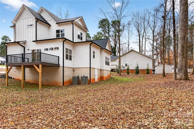 $450,000 | 140 Meadowfall Lane, Troutman, NC 28166