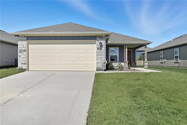 $328,740 | 20361 West 194th Terrace, Spring Hill, KS 66083