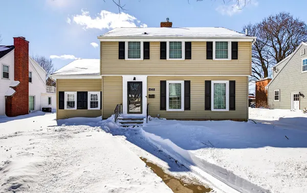 $389,900 | 433 East Parkway Boulevard, Appleton, WI 54911