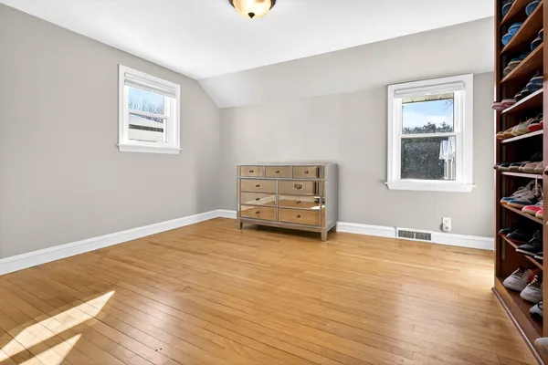 $389,900 | 433 East Parkway Boulevard, Appleton, WI 54911