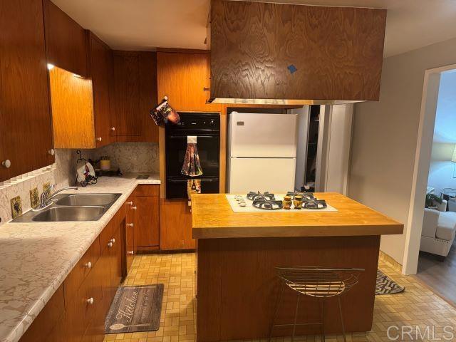 8762 Tyler Street, Unit A Spring Valley, CA 91977 - Photo 4 of 28 a bathroom with a sink and a mirror