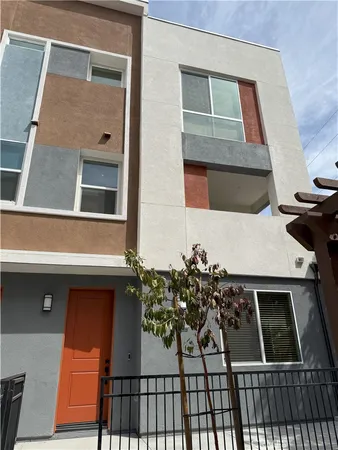 $4,880 | 1816 East 1st Street, Unit 450, Santa Ana, CA 92705