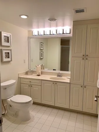 $7,900 | 100 Southeast 5th Ph17 Avenue Southeast, Unit PH17, Boca Raton, FL 33432