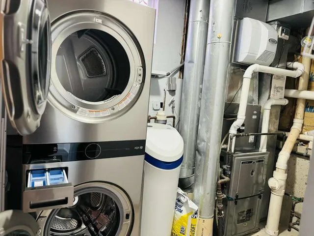 $2,700 | 425 Claire Avenue, Romeoville, IL 60446