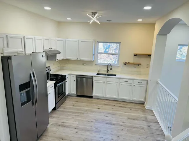 $2,700 | 425 Claire Avenue, Romeoville, IL 60446