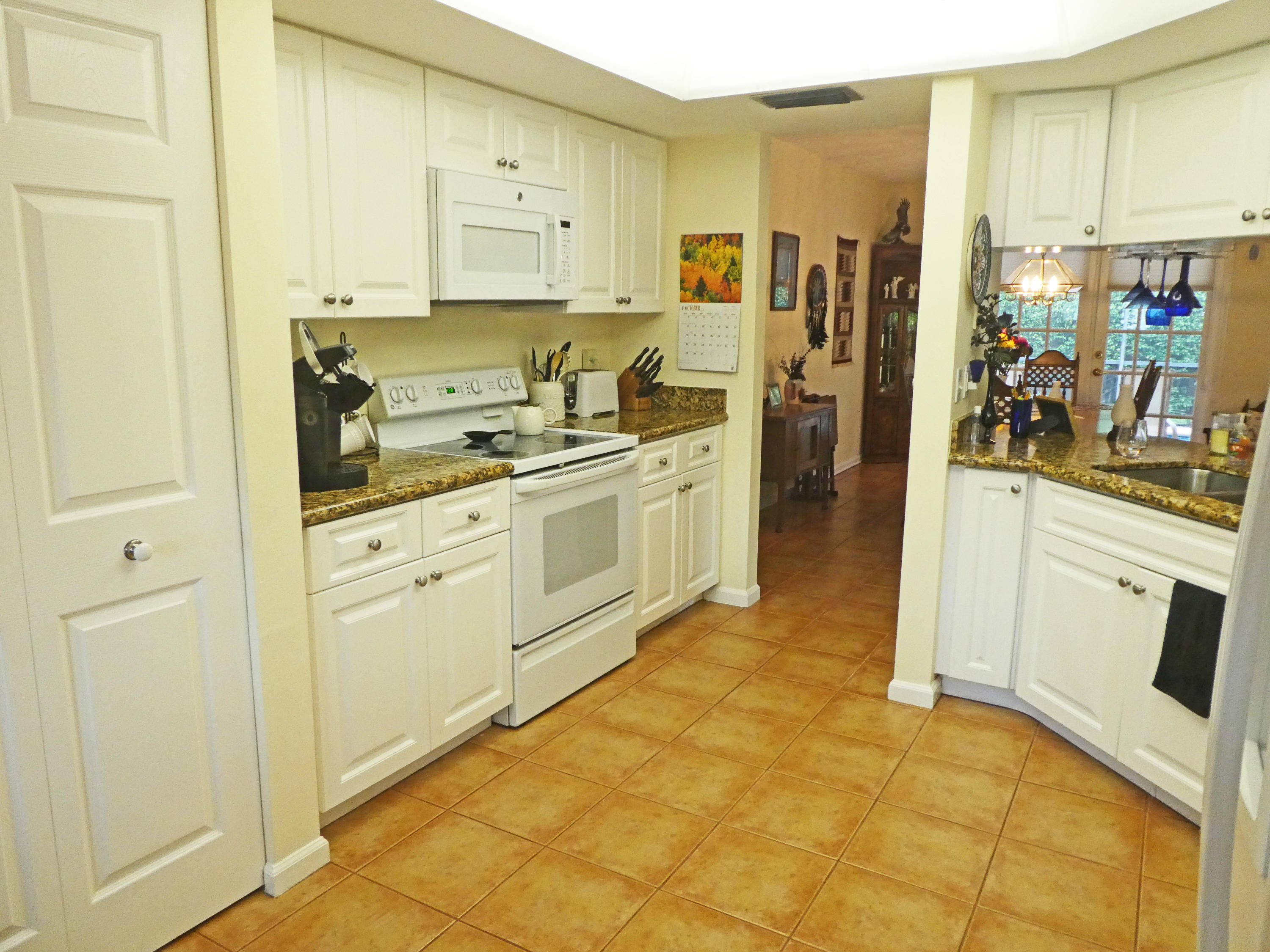 4205 Sugar Pine Drive Boca Raton, FL 33487 - Photo 11 of 21 Kitchen