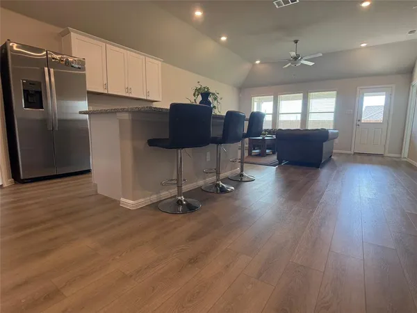 $1,995 | 401 Forsyth Drive, Princeton, TX 75407