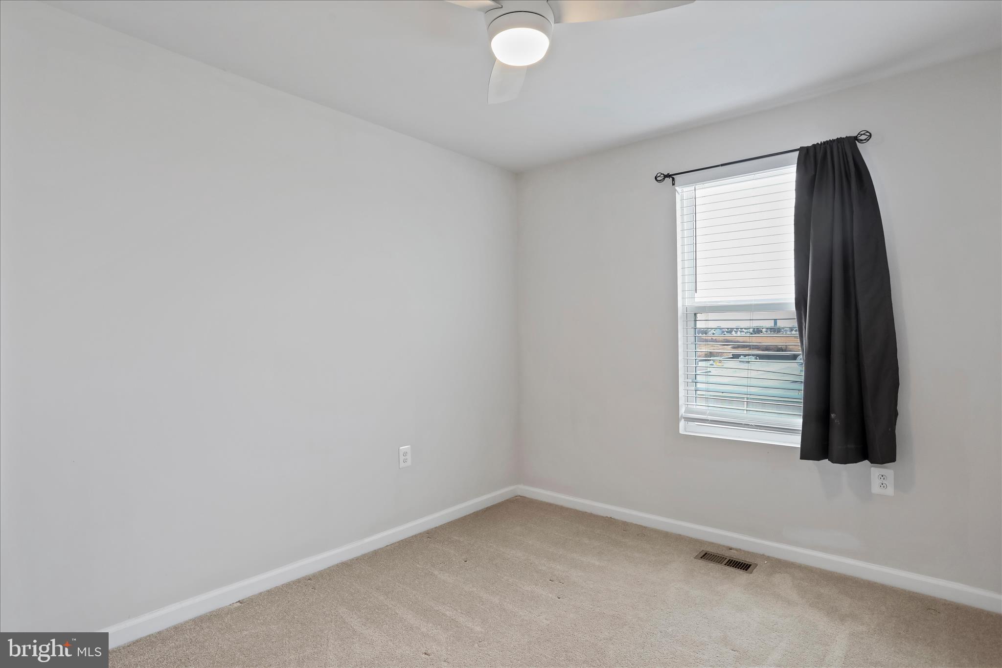 135 Presidents Pointe Avenue Ranson, WV 25438 - Photo 23 of 45