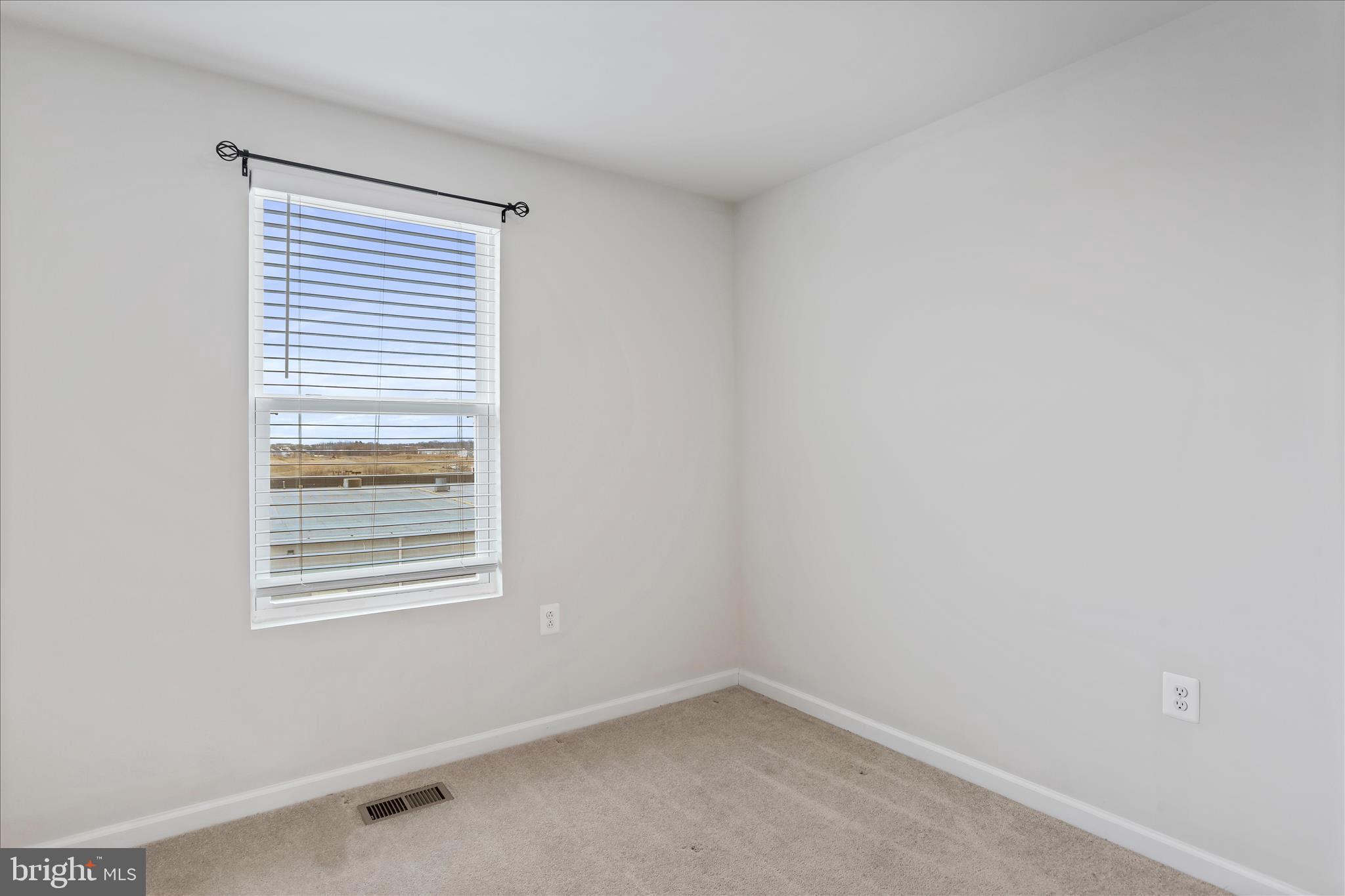 135 Presidents Pointe Avenue Ranson, WV 25438 - Photo 25 of 45