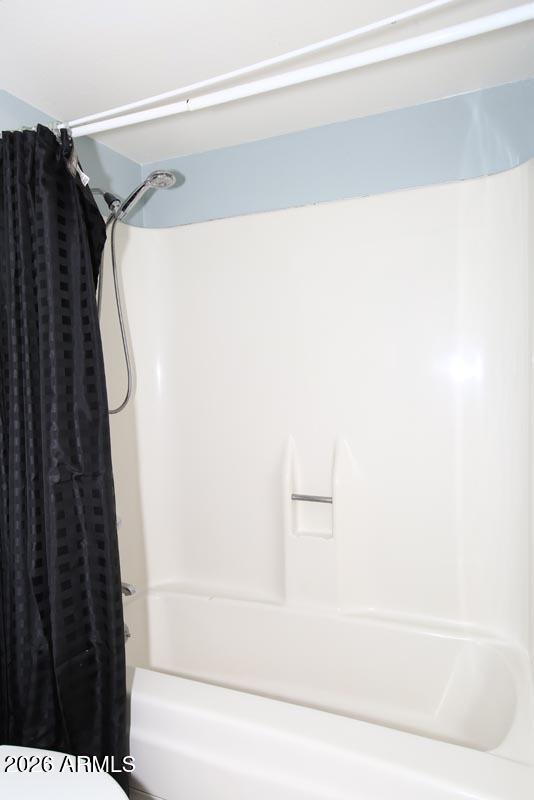 5114 North Granite Reef Road Scottsdale, AZ 85250 - Photo 18 of 29 2nd Master Bedroom-Ensuite Tub