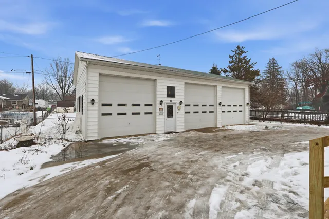 $350,000 | 804 East High Street, Greenville, MI 48838