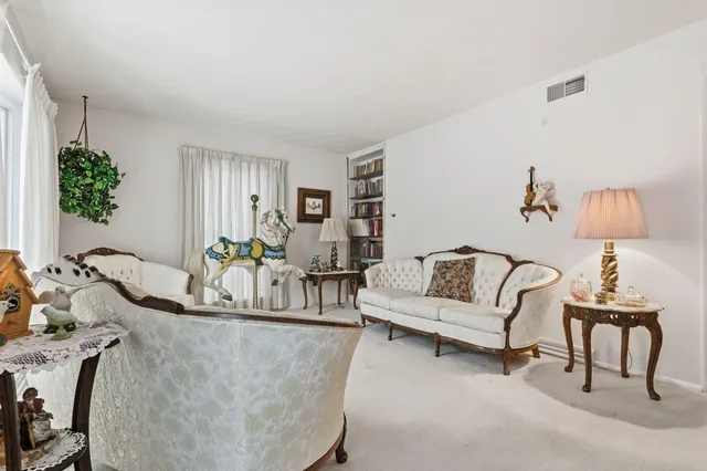 $350,000 | 804 East High Street, Greenville, MI 48838