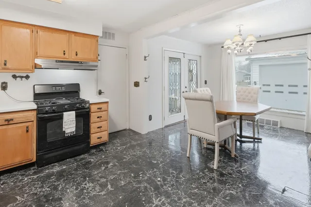 $350,000 | 804 East High Street, Greenville, MI 48838