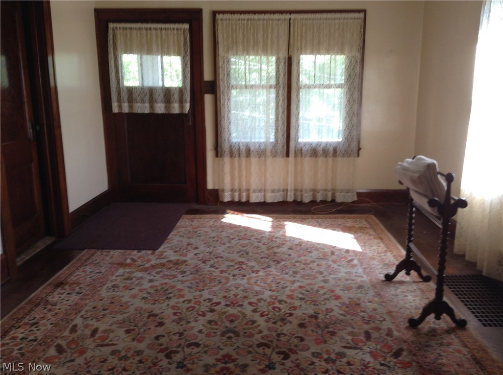 110 Bank Street Flushing, OH 43977 - Photo 6 of 10