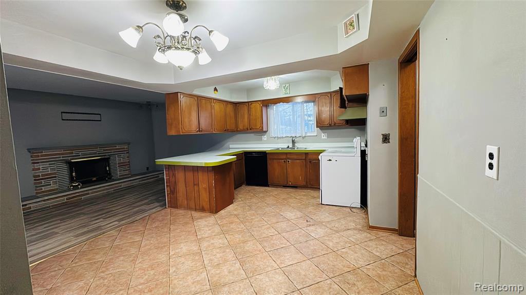 4867 Shell Court Warren, MI 48091 - Photo 8 of 21