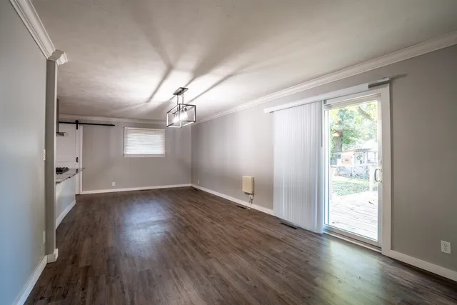 $199,900 | 1104 East Poplar Street, Herrin, IL 62948