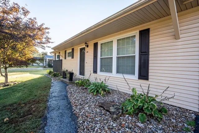 $199,900 | 1104 East Poplar Street, Herrin, IL 62948