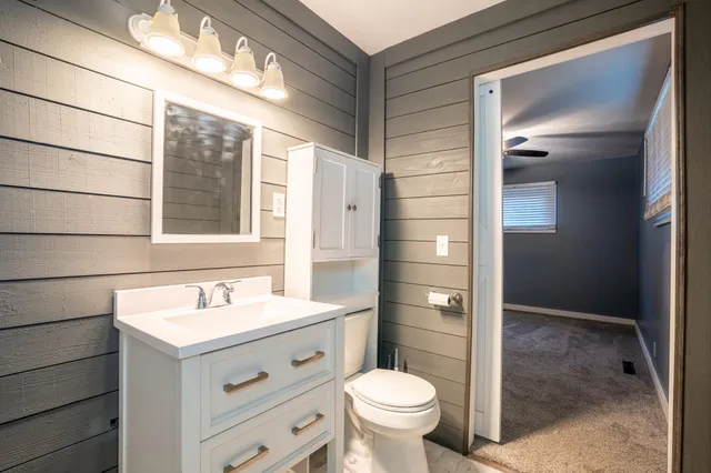 $199,900 | 1104 East Poplar Street, Herrin, IL 62948