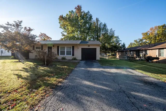 $199,900 | 1104 East Poplar Street, Herrin, IL 62948