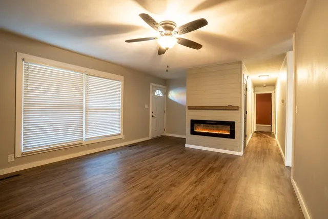 $199,900 | 1104 East Poplar Street, Herrin, IL 62948