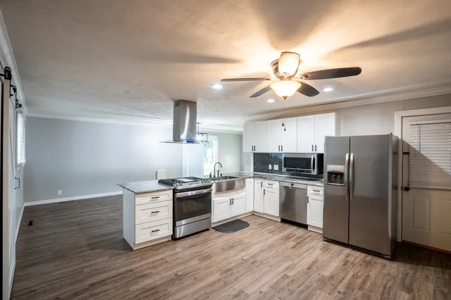 $199,900 | 1104 East Poplar Street, Herrin, IL 62948