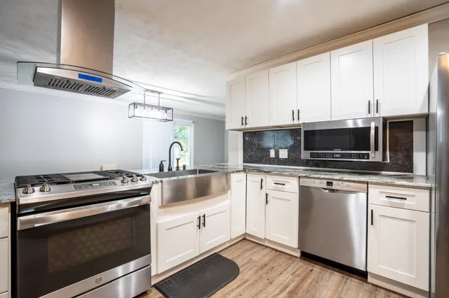 $199,900 | 1104 East Poplar Street, Herrin, IL 62948