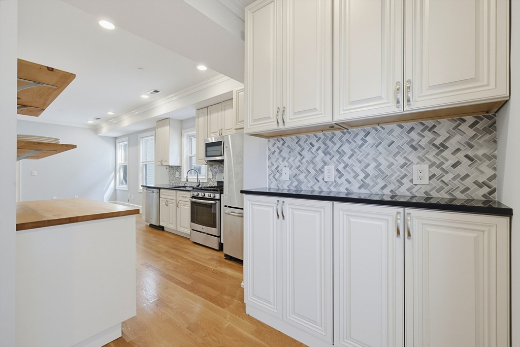 4370 Washington Street, Unit 2 Boston, MA 02131 - Photo 10 of 34