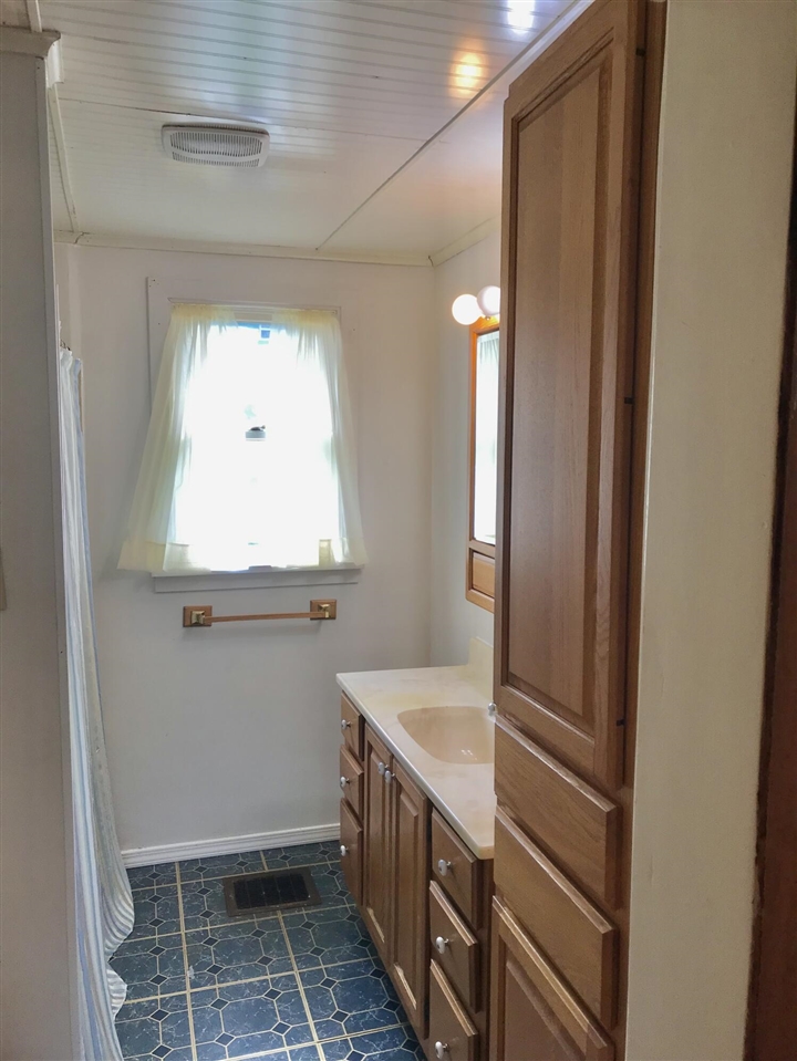 114 East Chicago Road White Pigeon, MI 49099 - Photo 18 of 23