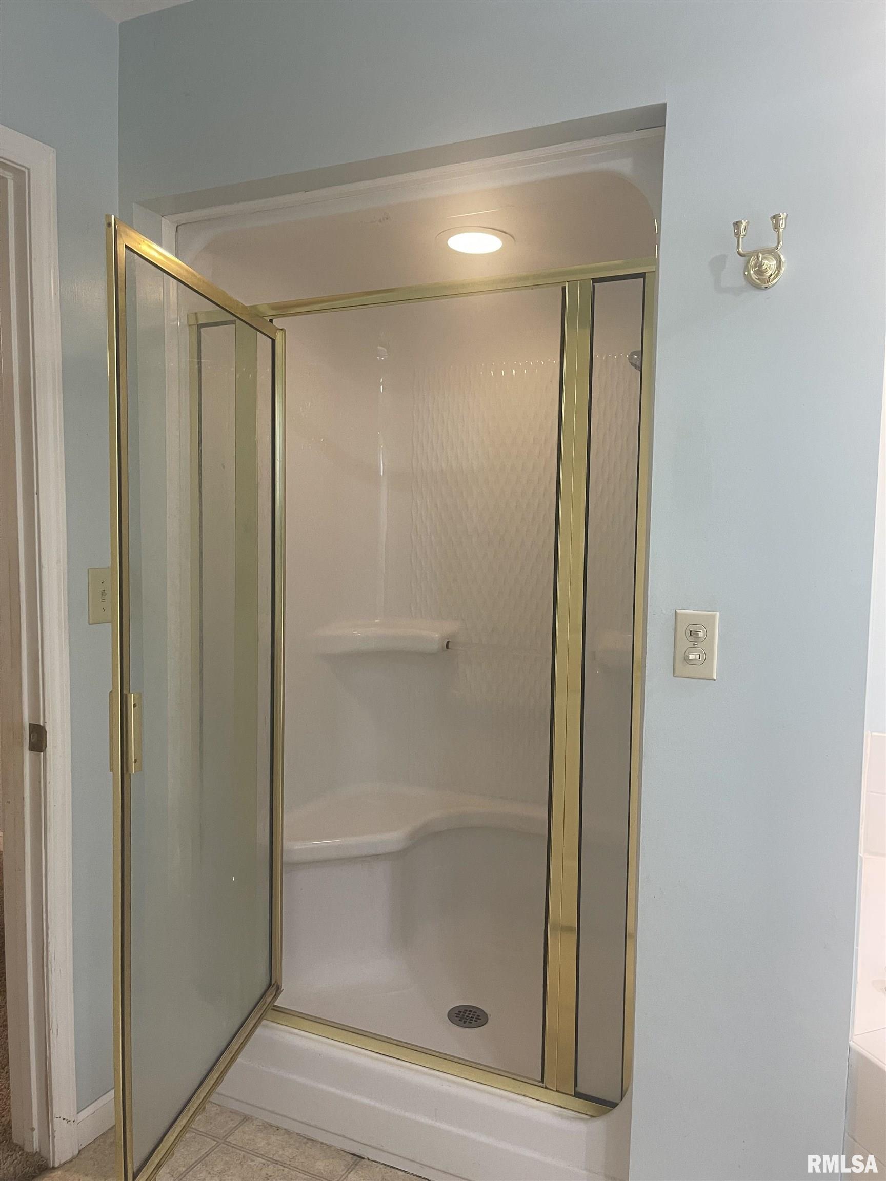 404 Bogie Drive Herrin, IL 62948 - Photo 12 of 14