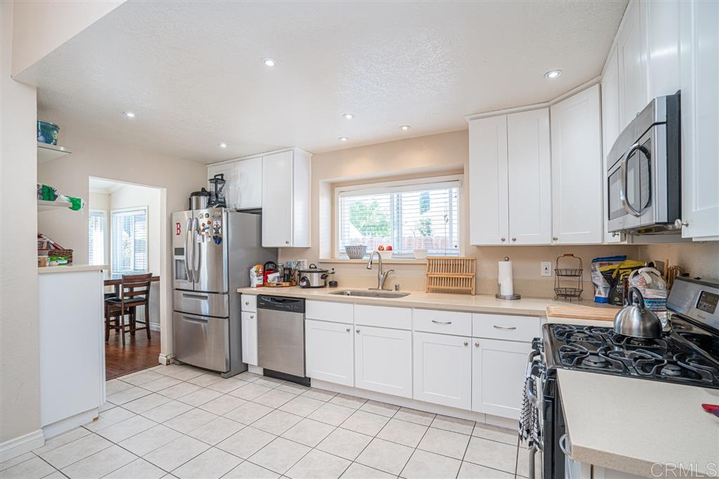 719 Butterfield Road Oceanside, CA 92057 - Photo 13 of 25 Gallery Image 13