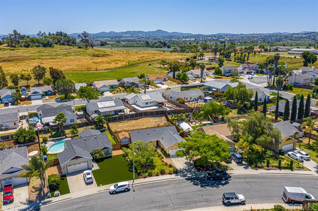 719 Butterfield Road Oceanside, CA 92057 - Photo 8 of 25 Gallery Image 8