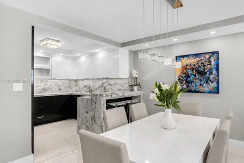 $810,000 | 5225 Collins Avenue, Unit 603, Miami Beach, FL 33140