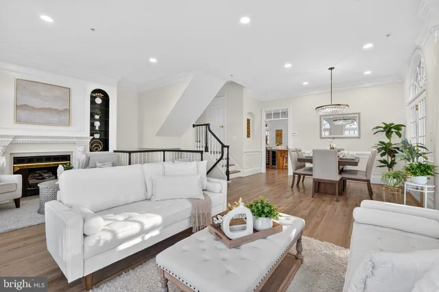 $12,850 | 700 Kahn Place, Alexandria, VA 22314