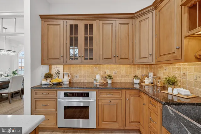 $12,850 | 700 Kahn Place, Alexandria, VA 22314