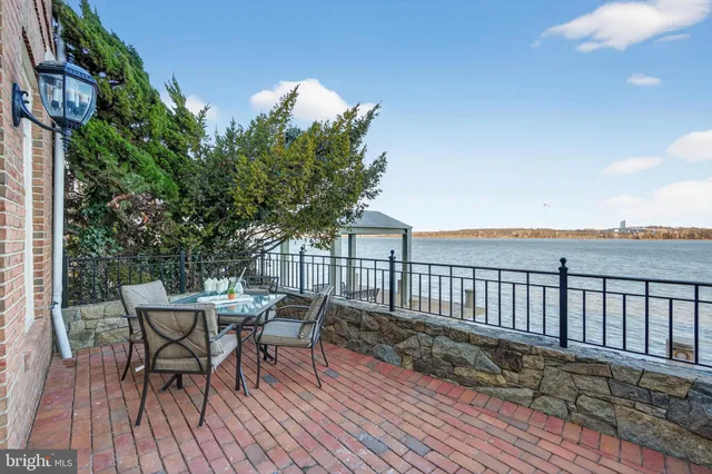 $12,850 | 700 Kahn Place, Alexandria, VA 22314