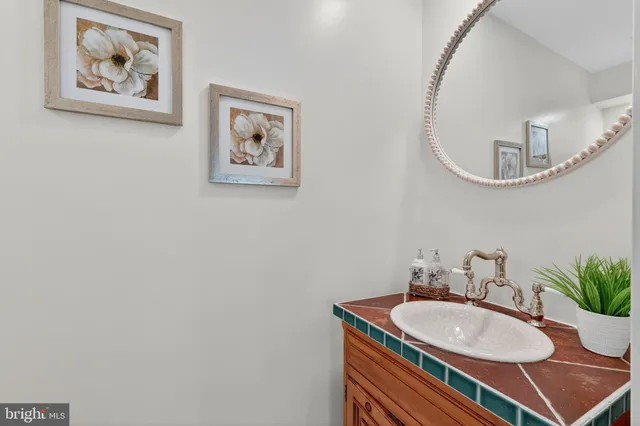 $12,850 | 700 Kahn Place, Alexandria, VA 22314