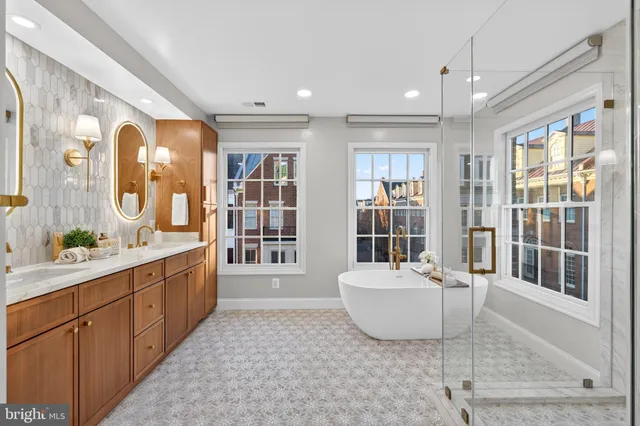 $12,850 | 700 Kahn Place, Alexandria, VA 22314