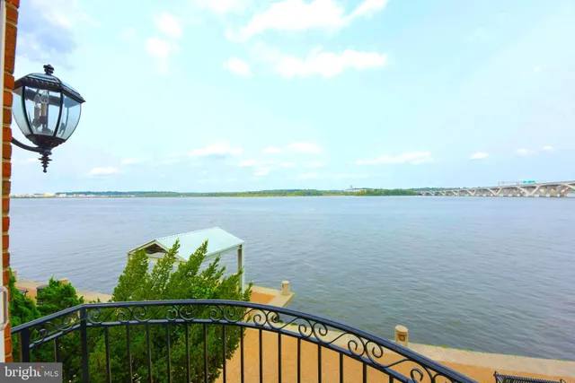 $12,850 | 700 Kahn Place, Alexandria, VA 22314