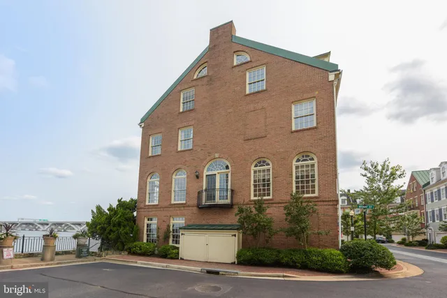 $12,850 | 700 Kahn Place, Alexandria, VA 22314