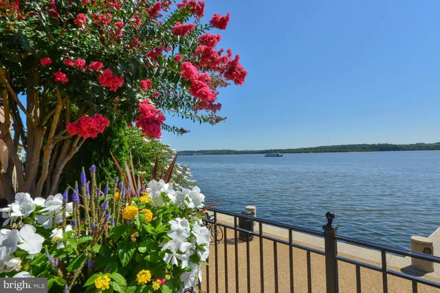 $12,850 | 700 Kahn Place, Alexandria, VA 22314