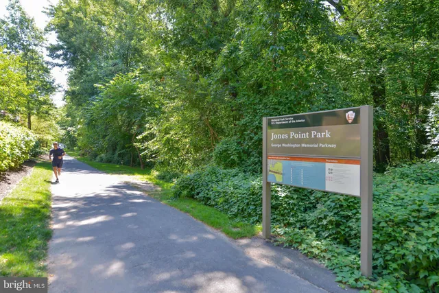 $12,850 | 700 Kahn Place, Alexandria, VA 22314