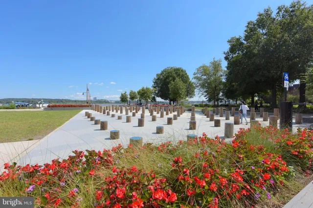 $12,850 | 700 Kahn Place, Alexandria, VA 22314