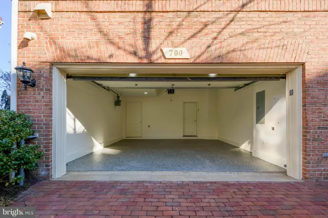 $12,850 | 700 Kahn Place, Alexandria, VA 22314