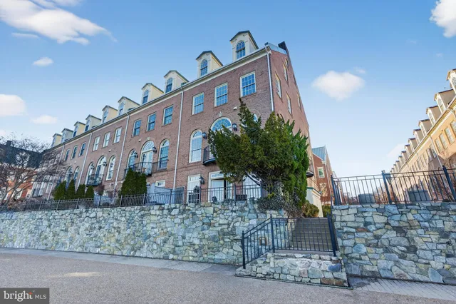 $12,850 | 700 Kahn Place, Alexandria, VA 22314