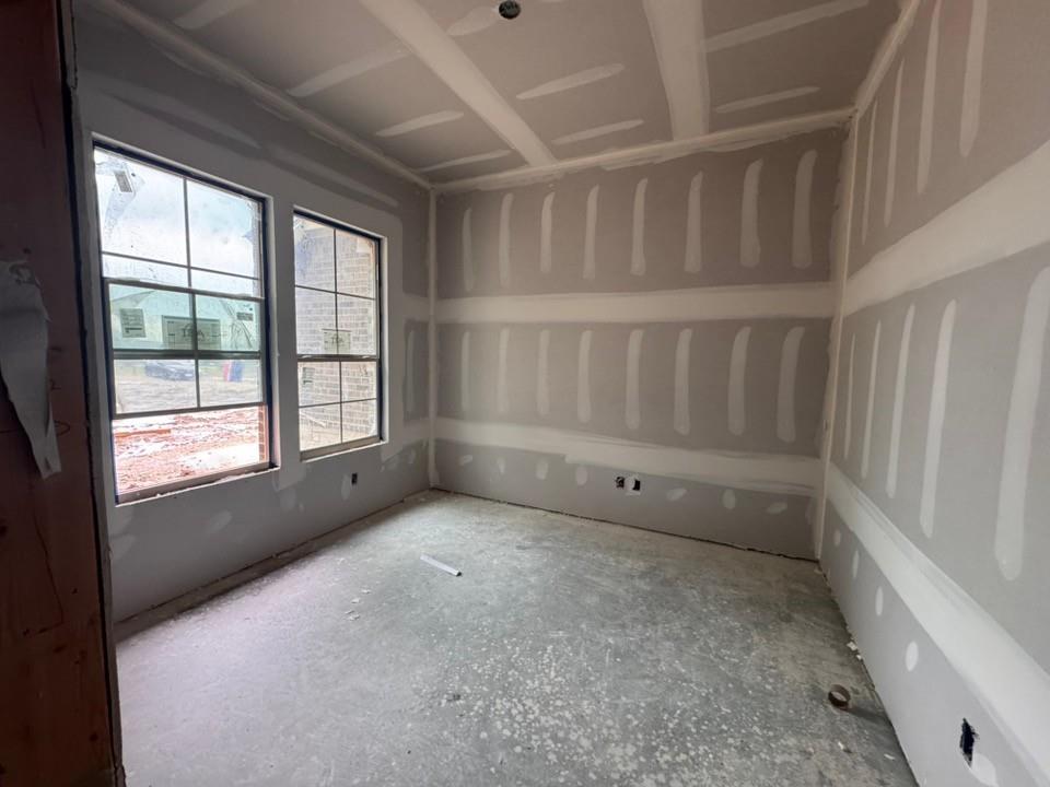 132 Oak Grv Way Springtown, TX 76082 - Photo 4 of 10