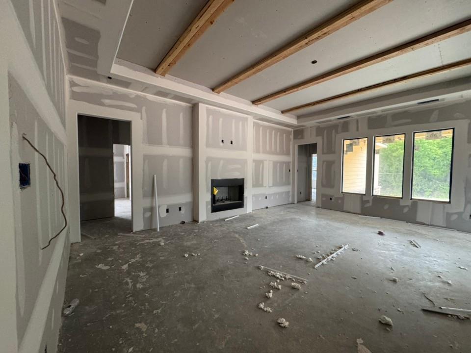 132 Oak Grv Way Springtown, TX 76082 - Photo 6 of 10