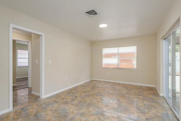 $3,200 | 2977 Palmetto Court, Dunedin, FL 34698