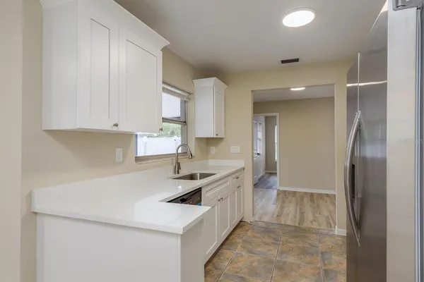 $3,200 | 2977 Palmetto Court, Dunedin, FL 34698